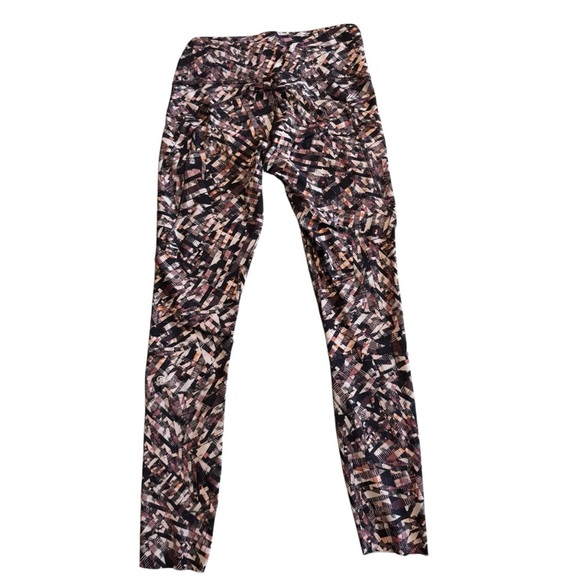 LULULEMON - Fast and Free Tight II 25" *Non-Reflective Nulux
Kaleidoscopic Pink - Picture 9 of 11